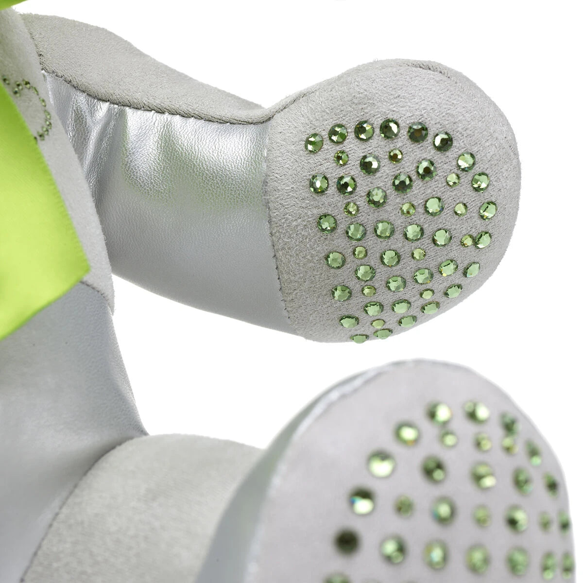 Birthstone Bear Featuring Swarovski® Peridot crystals | Build-A-Bear® - US 8389